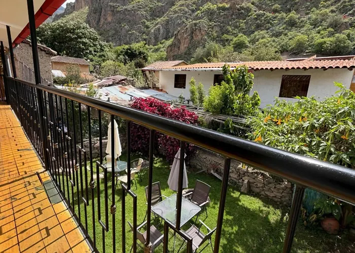 Anido House Hotel *