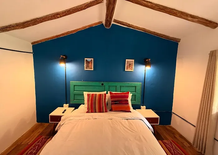 Anido House Hotel *